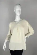 Tango Mango V-Neck Ruffle Sleeve Top