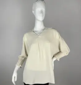 Tango Mango V-Neck Ruffle Sleeve Top