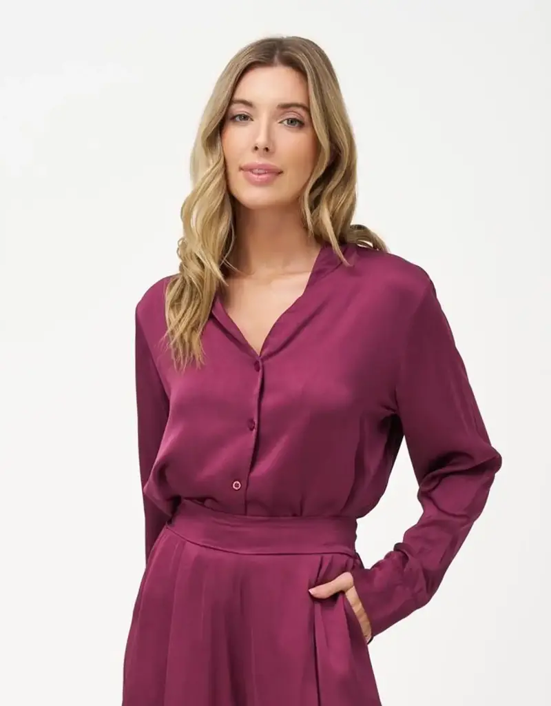 M Made In Italy V-Neck Button Front Top
