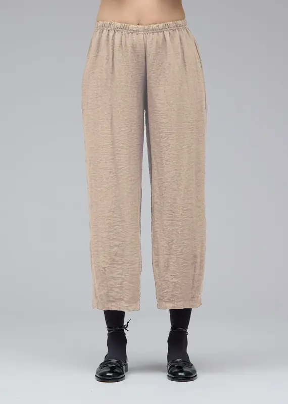 Cut Loose Cropped Pants with Darts