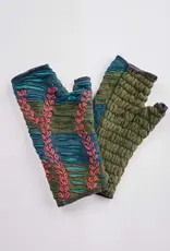 Windhorse Leaf Embroidered Cotton Handwarmers