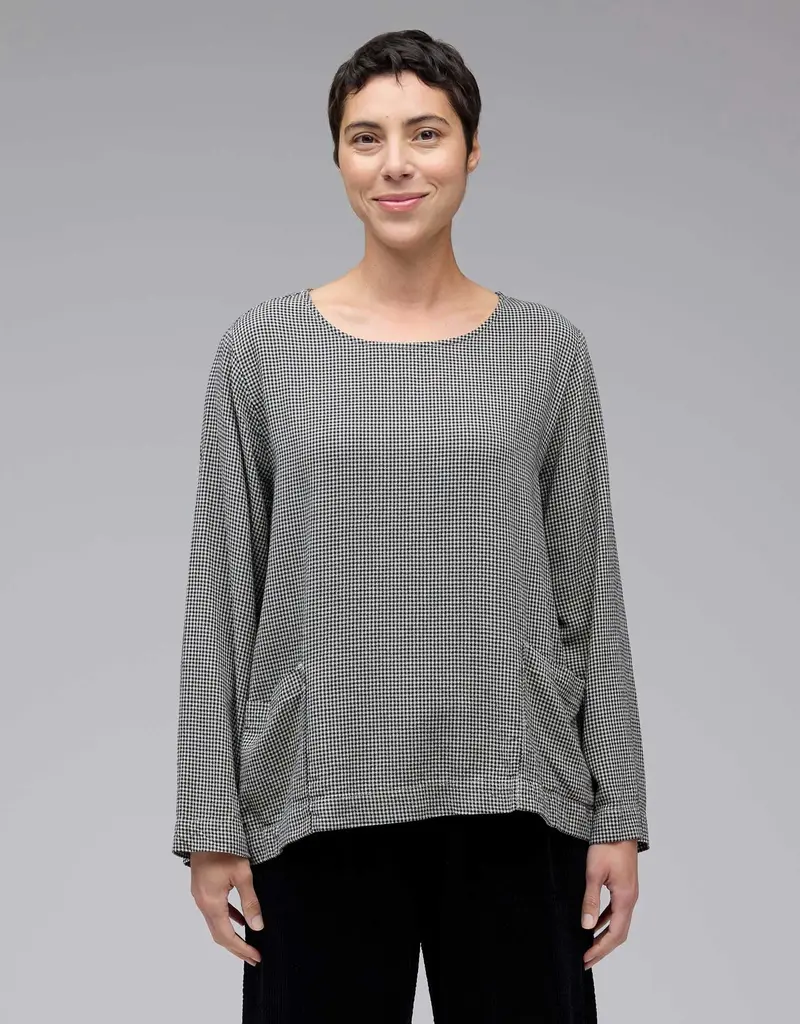 Cut Loose Pocket Top