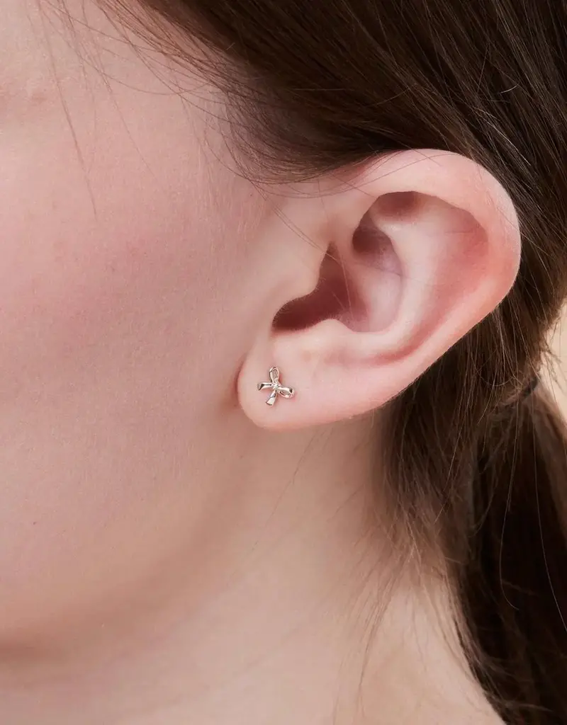 Boma Gift Ribbon Stud Earrings