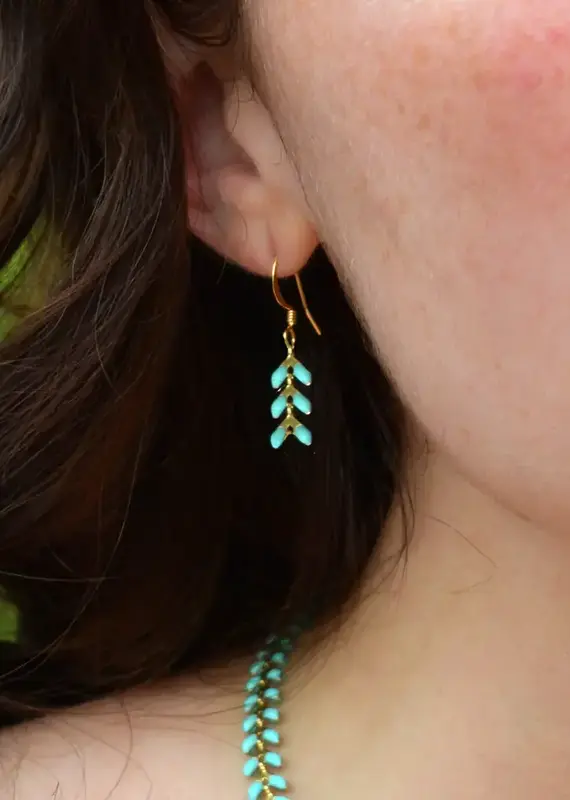 Edgy Petal Artemis Arrow Earrings