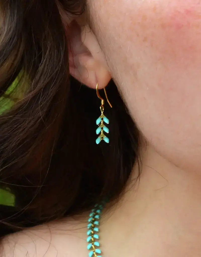 Edgy Petal Artemis Arrow Earrings