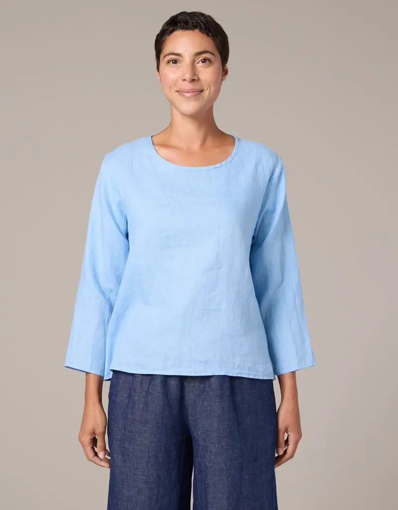 Cut Loose 3/4 Sleeve Split Back Top