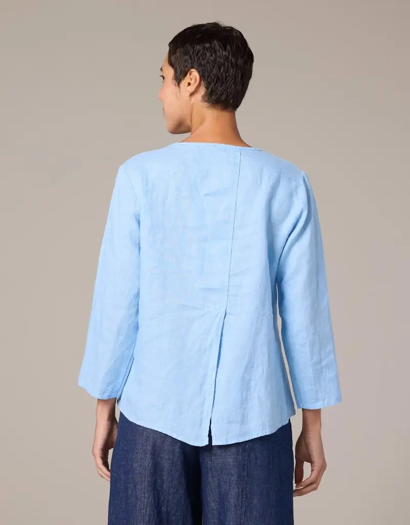 Cut Loose 3/4 Sleeve Split Back Top