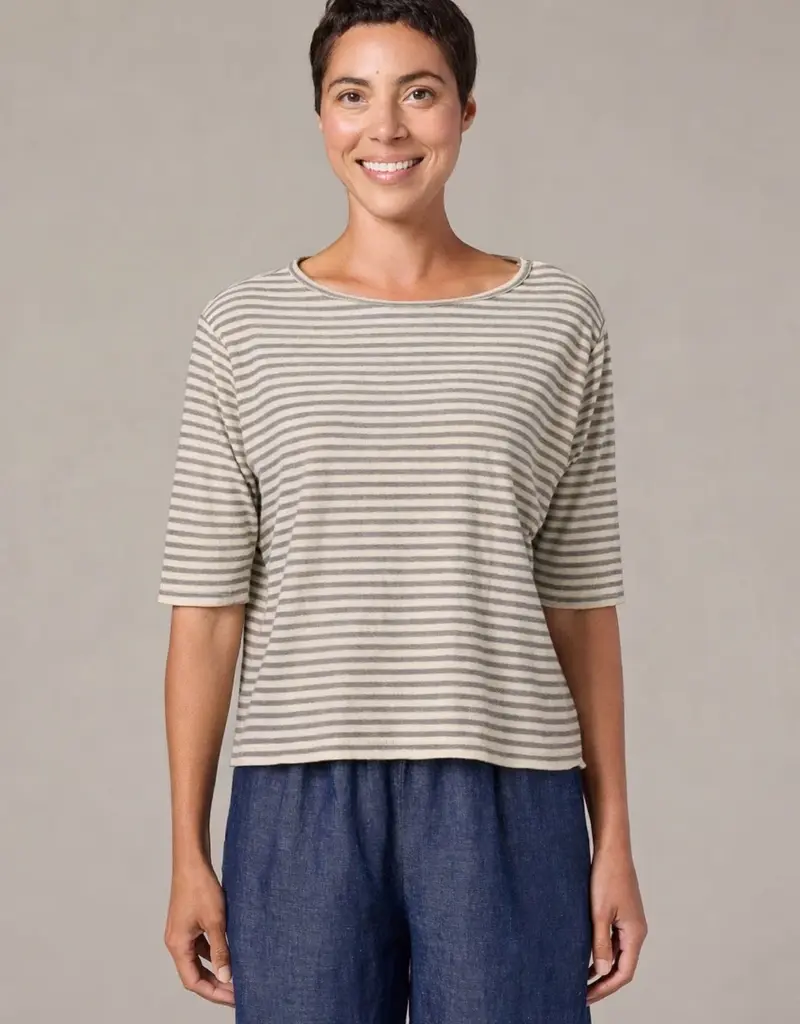 Cut Loose Elbow Sleeve Top