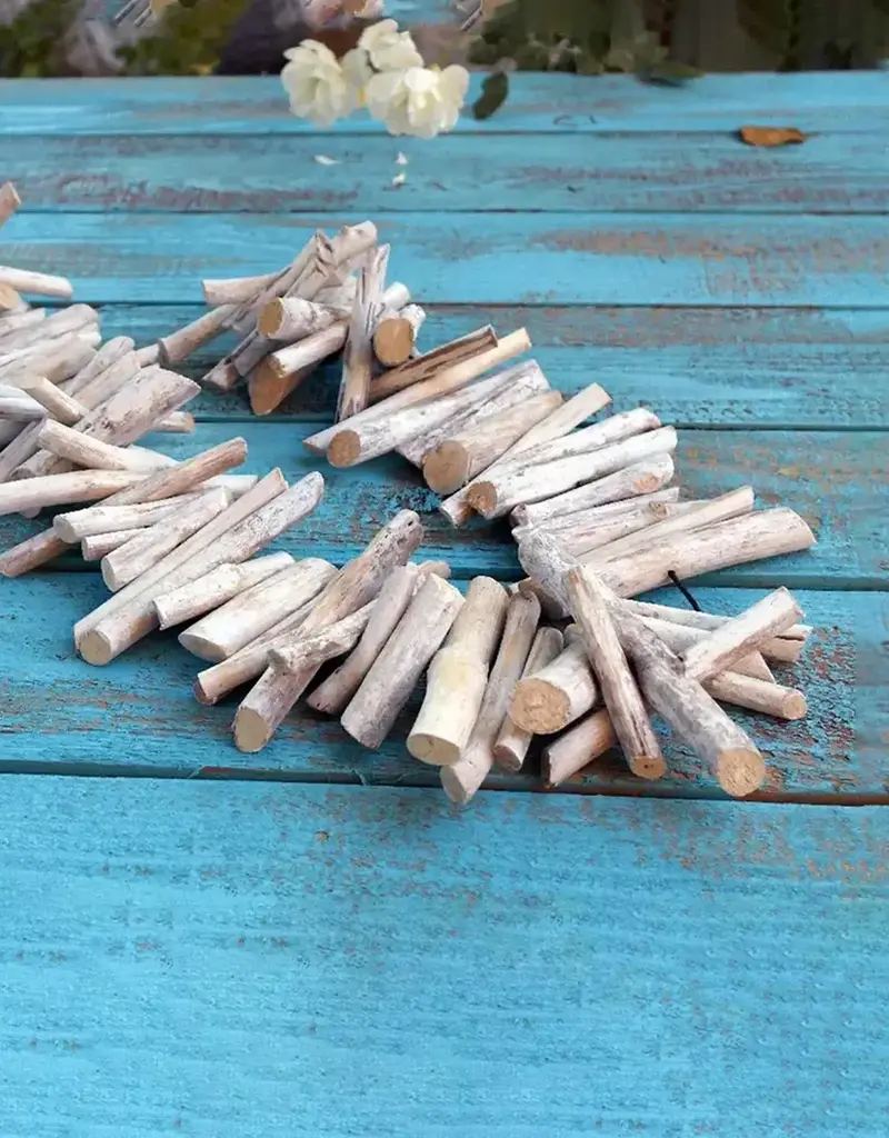 Garden Age Supply White Wash Driftwood Garland