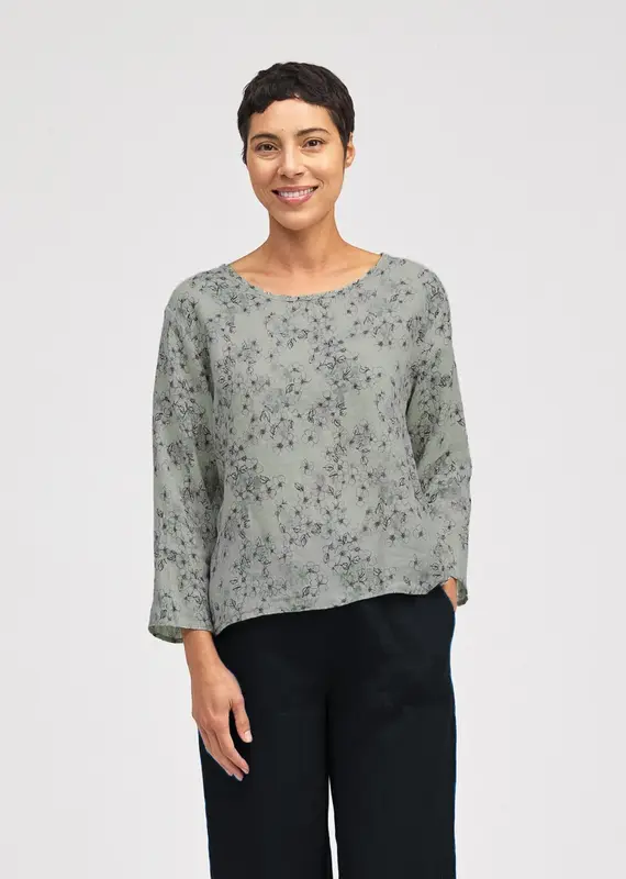 Cut Loose 3/4 Sleeve Split Back Top