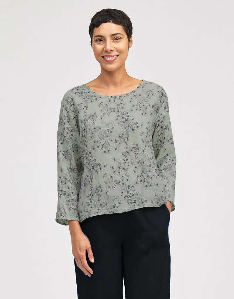 Cut Loose 3/4 Sleeve Split Back Top