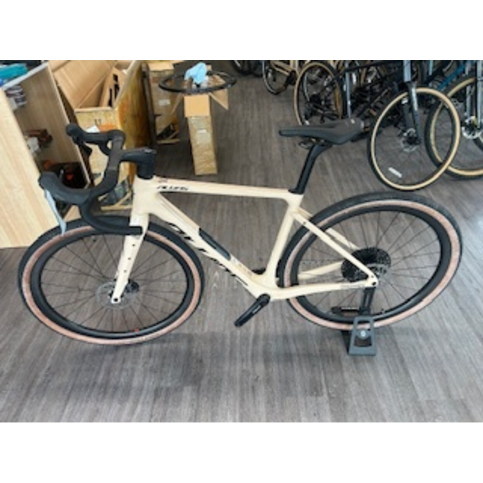 ALVAS Alvas Discovery GR10 Carbon Gravel Color:Beige size M