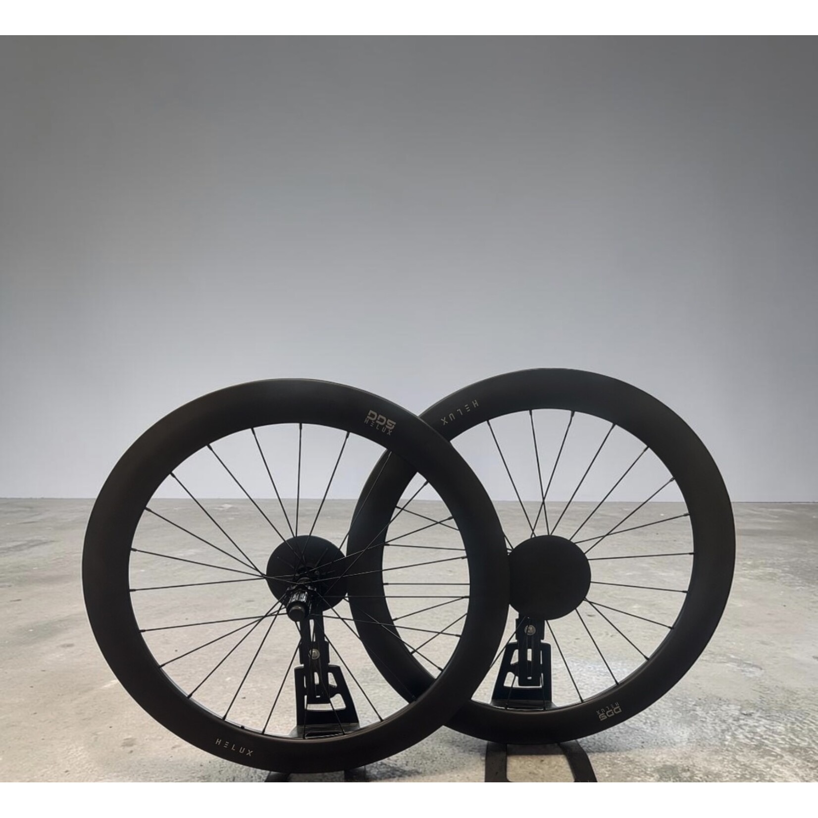 ALVAS Alvas HELUX DD5 700Cx60mm PAIR