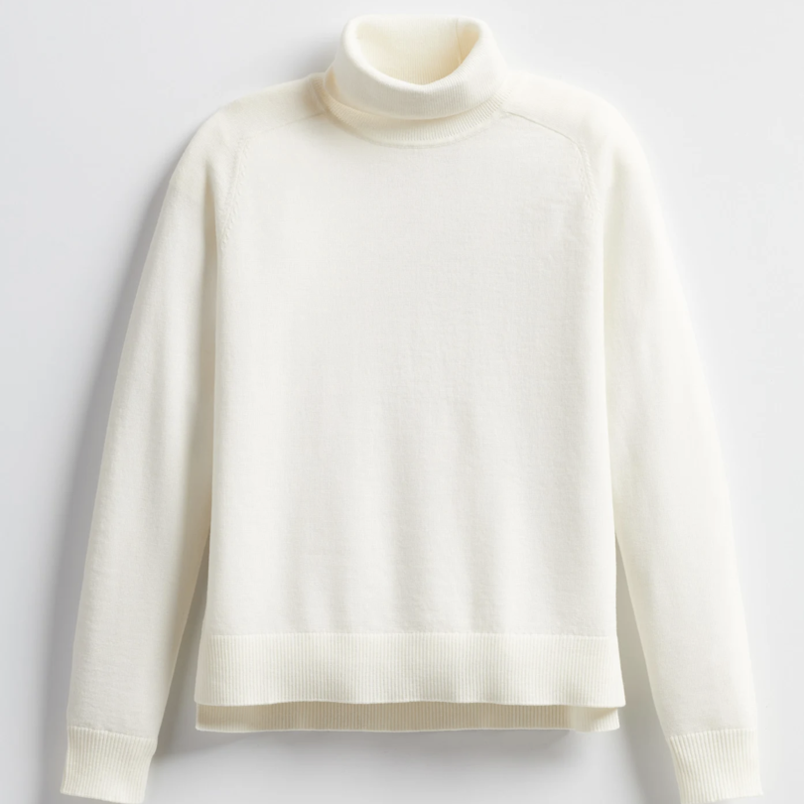 Raglan Merino Turtleneck