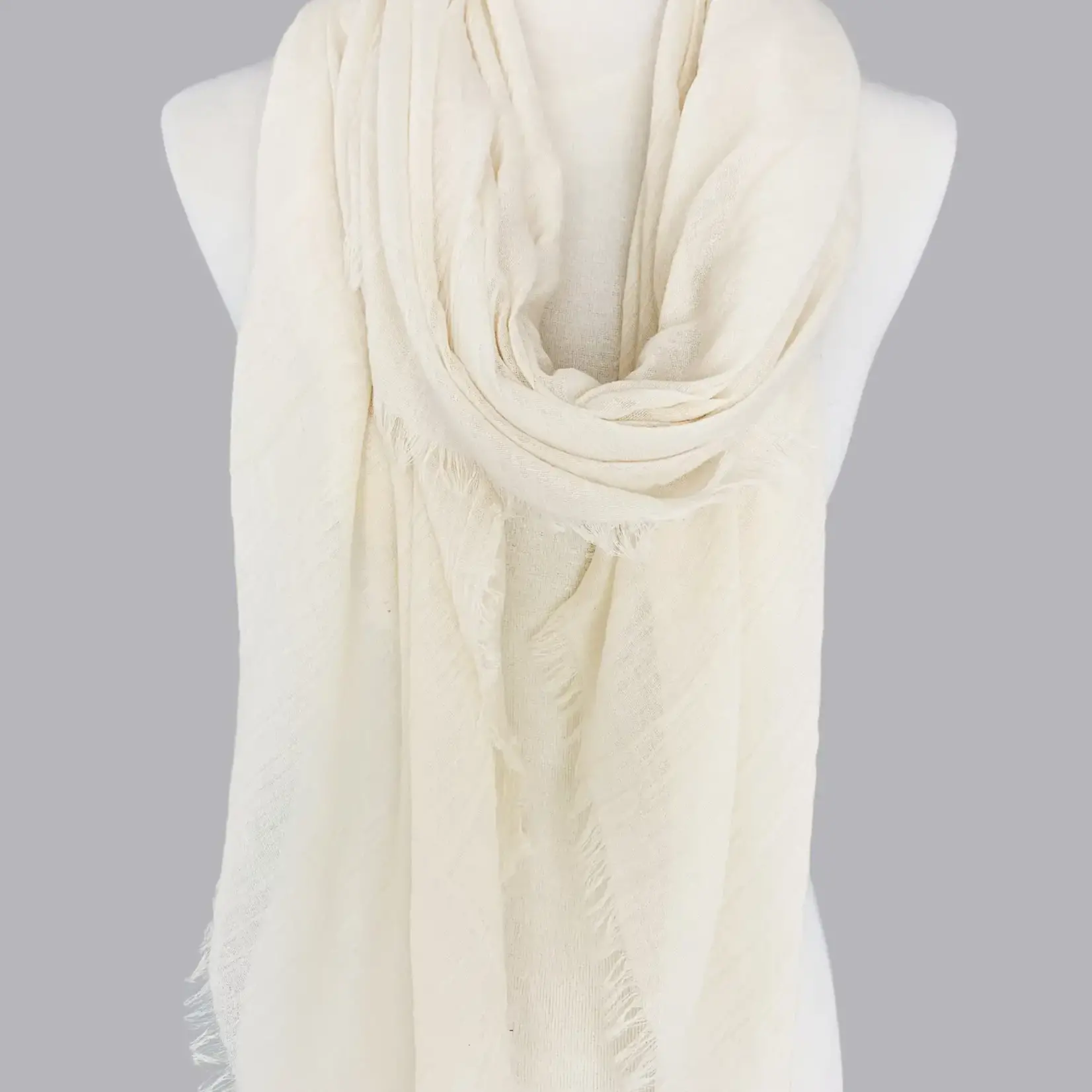 JC020290 Solid Frayed-Edge Scarf - Sorelle Boutique