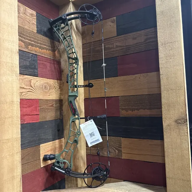 Darton Archery TriTech 33 RH 70 lbs OD Green