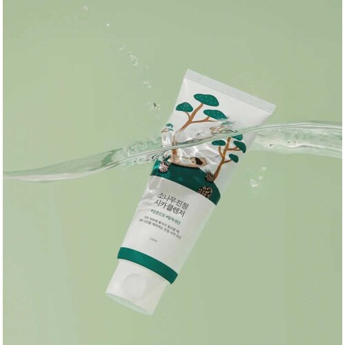 Round Lab Pine Calming Cica Cleanser 150mL