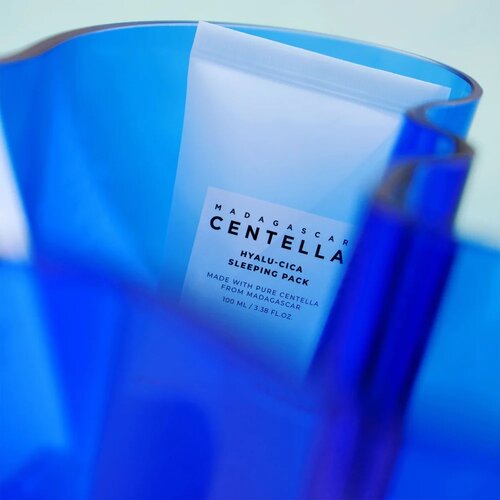 SKIN1004 Madagascar Centella Hyalu-Cica Sleeping Pack 100mL SKIN1004 Madagascar Centella Hyalu-Cica Sleeping Pack 100mL