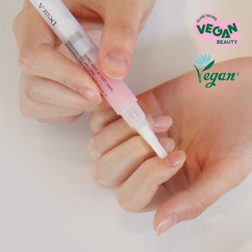 Dear.A Luminous Nail Essence 3g