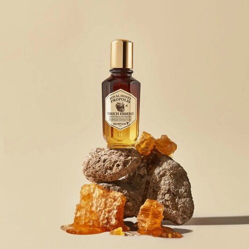 SKINFOOD Royal Honey Propolis Enrich Essence 50mL SKINFOOD Royal Honey Propolis Enrich Essence 50mL
