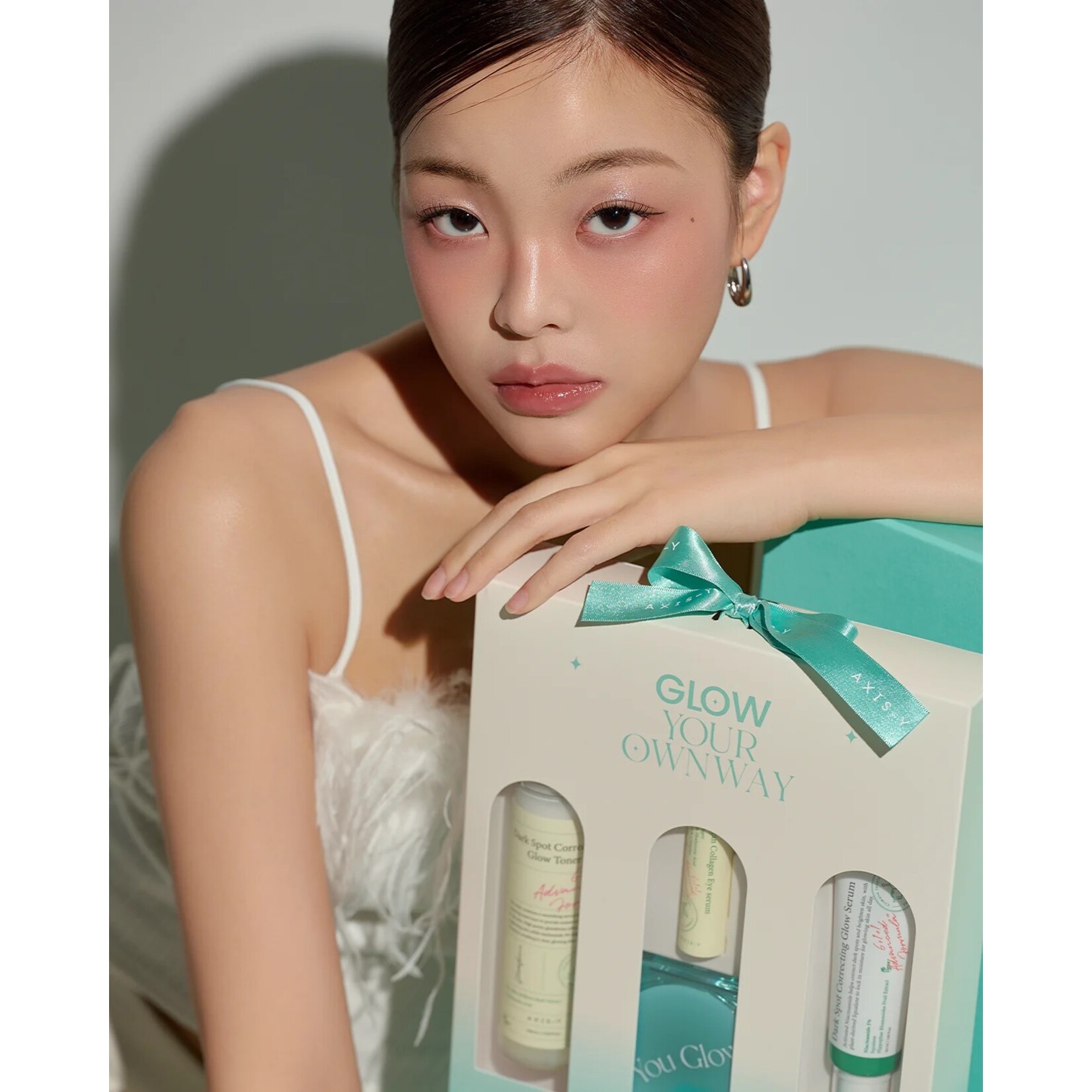 AXIS-Y Glow Your Own Way Box