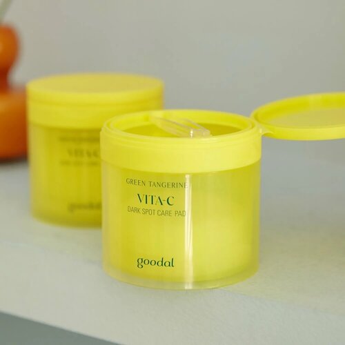GOODAL Green Tangerine Vita C Toner Pad 70p GOODAL Green Tangerine Vita C Toner Pad 70p