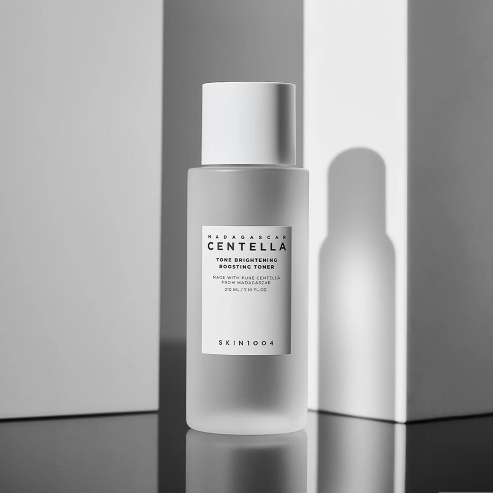 SKIN1004 Madagascar Centella Tone Brightening Boosting Toner 210mL