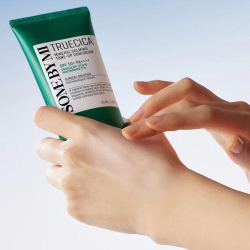 SOME BY MI Truecica Mineral Calming Tone Up Suncream 50mL SOME BY MI Truecica Mineral Calming Tone Up Suncream 50mL