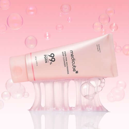 MEDICUBE PDRN Pink Niacinamide Whip Cleanser 120g
