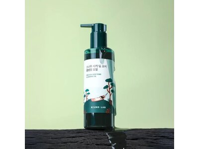Round Lab Pine Cica Deep Pore Cleansing Oil 200mL Round Lab Pine Cica Deep Pore Cleansing Oil 200mL