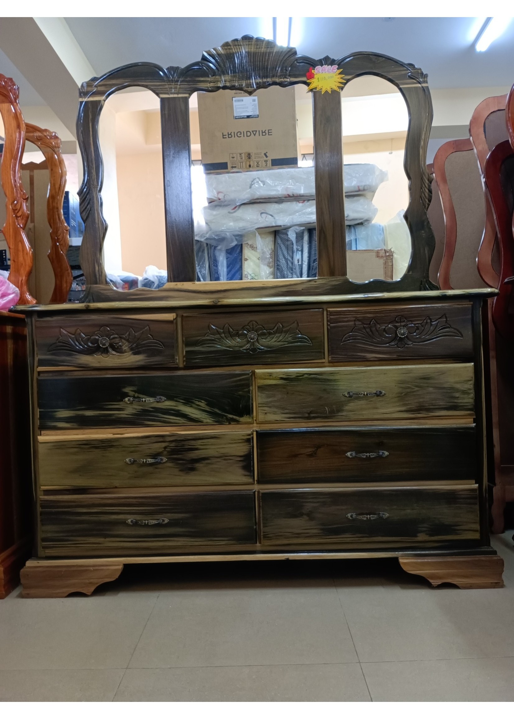 9 DRAW DRESSER  TRIPLE MIRROR (MAHOE) LUX