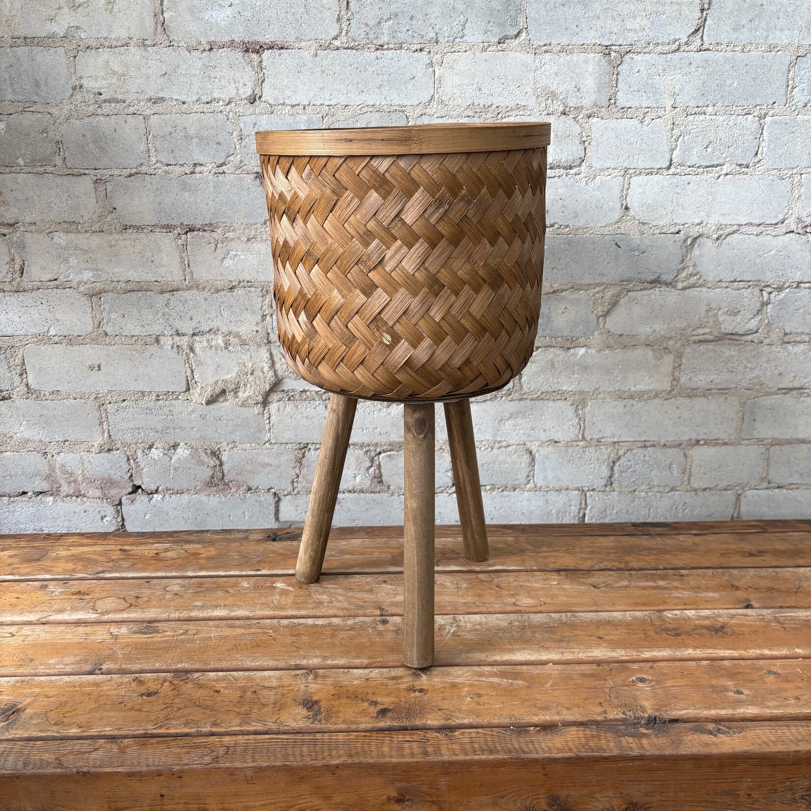 Assorted Pots Woven Basket Stand  - Small (fits 9")