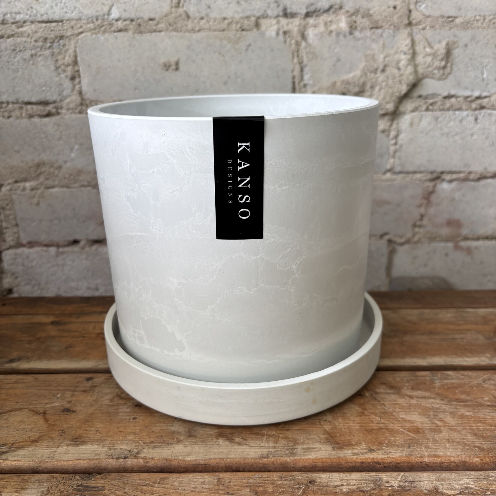 Kanso Designs 'Stone' Pot with Saucer (fits 6.5")