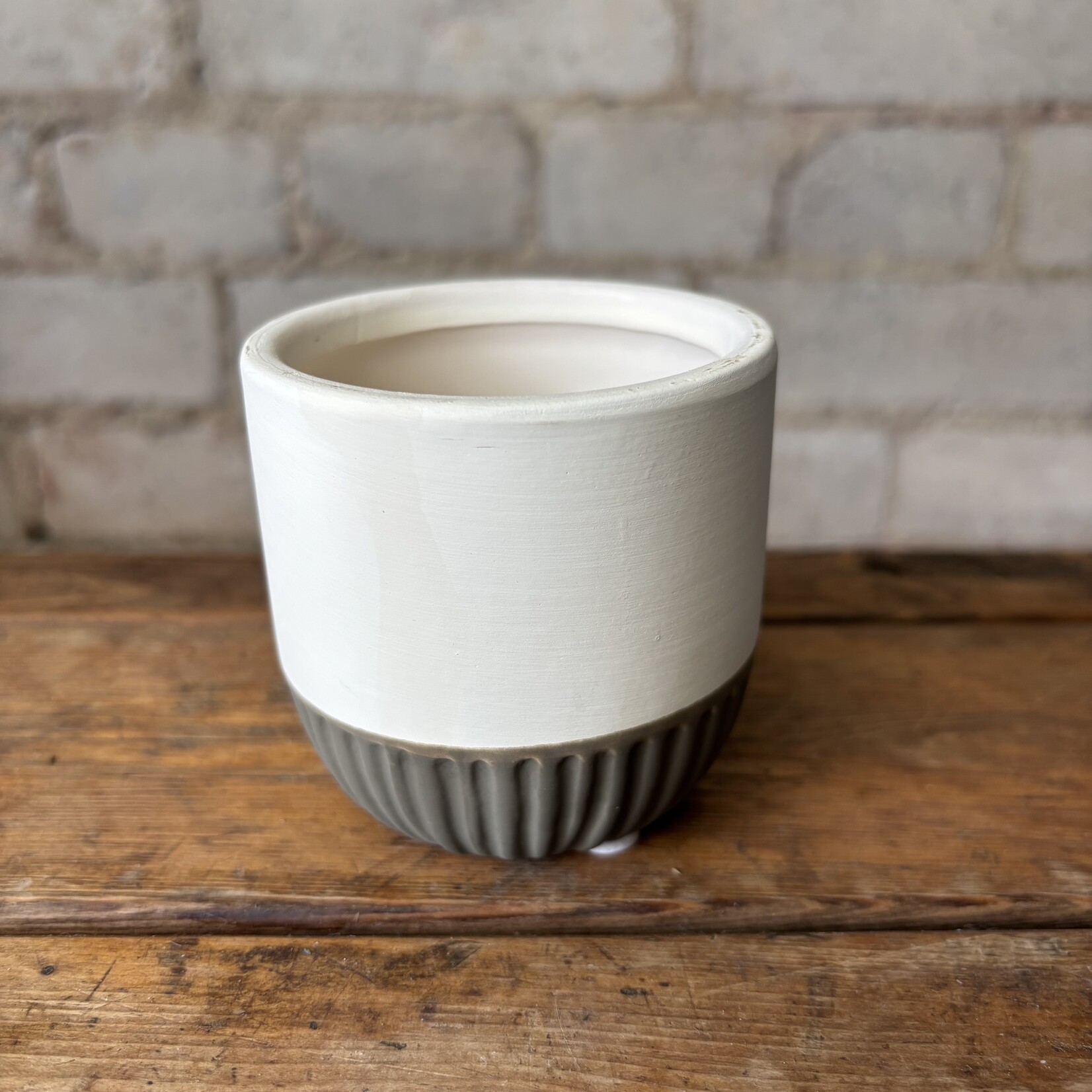 Virgil Pot (fits 2.5")  Cream