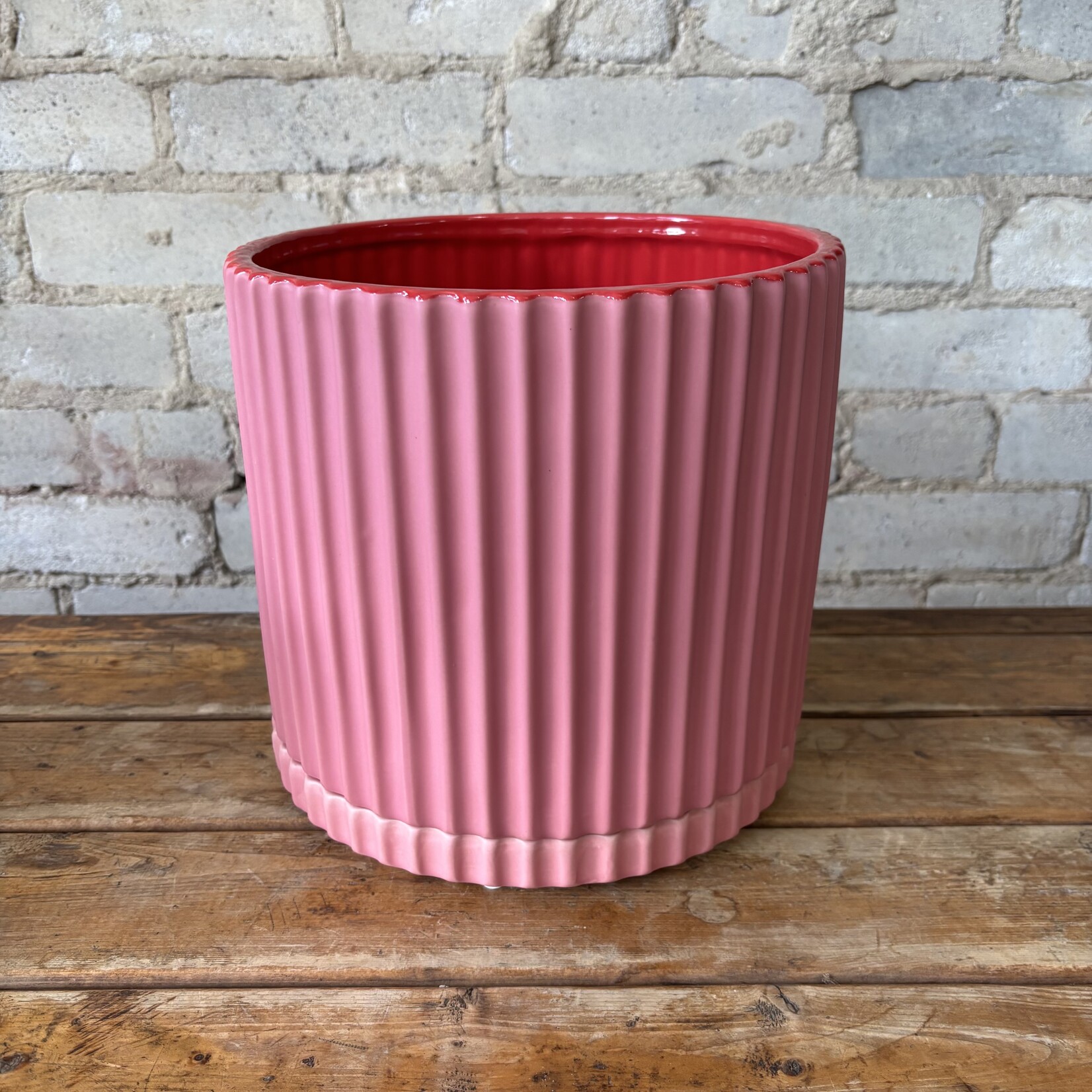 Caris Pot (fits 8") Pink/Red