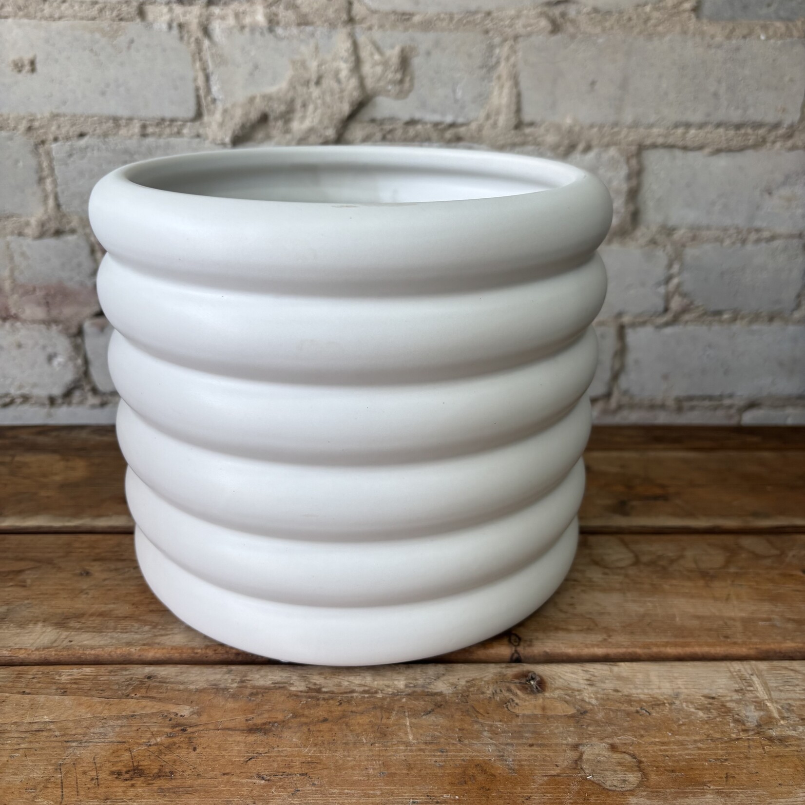 Blanche Pot (fits 6.5") White