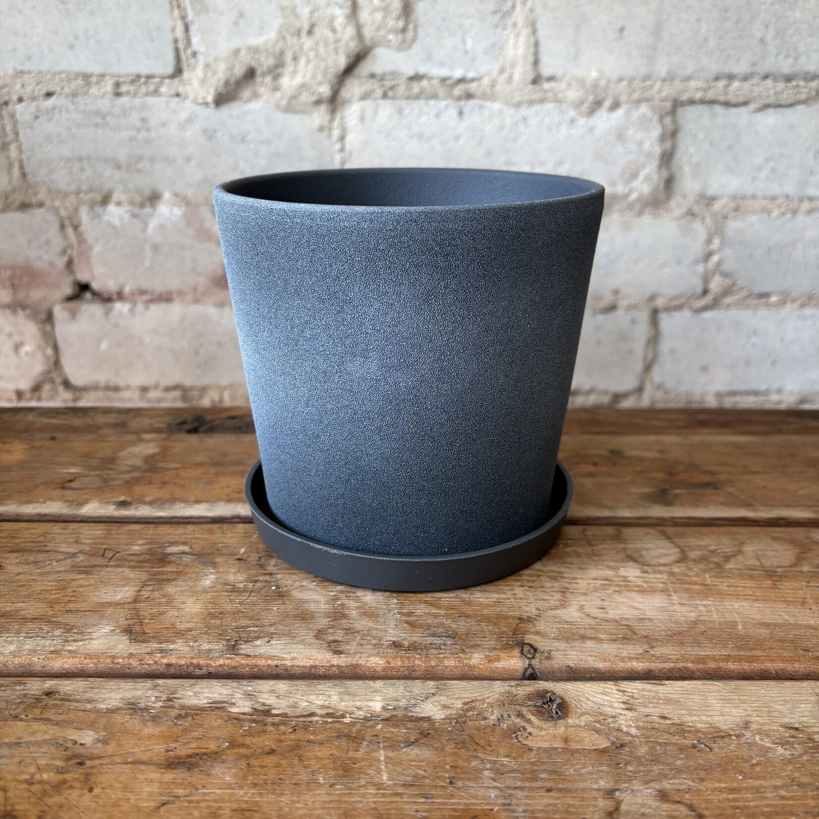 Graphite Pot with Saucer (fits 5")