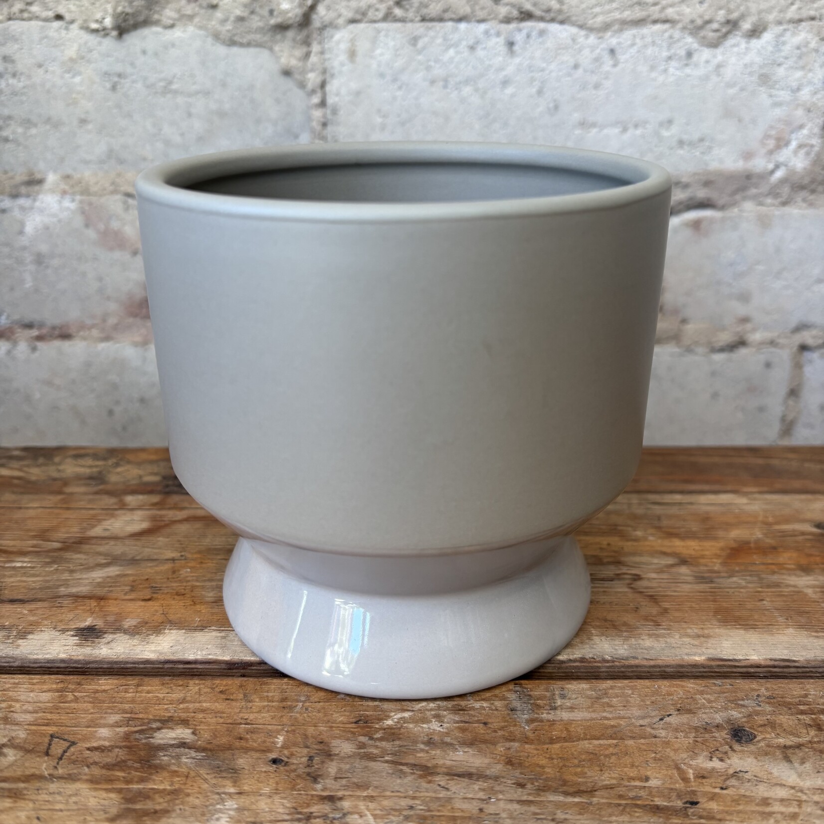 Pasadena Pot (Fits 4") Grey