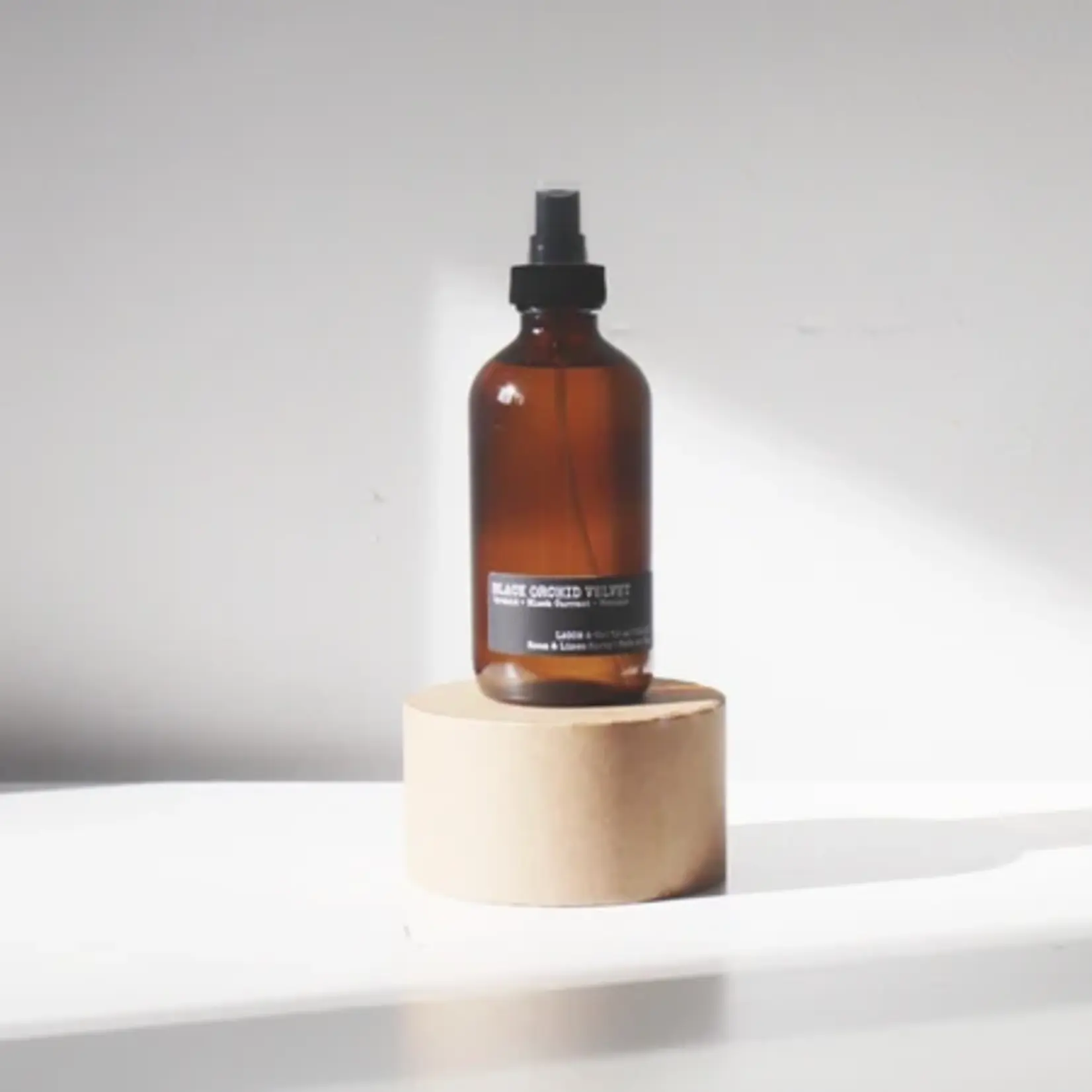 Lagom & Co Room Spray 'Black Orchid Velvet'