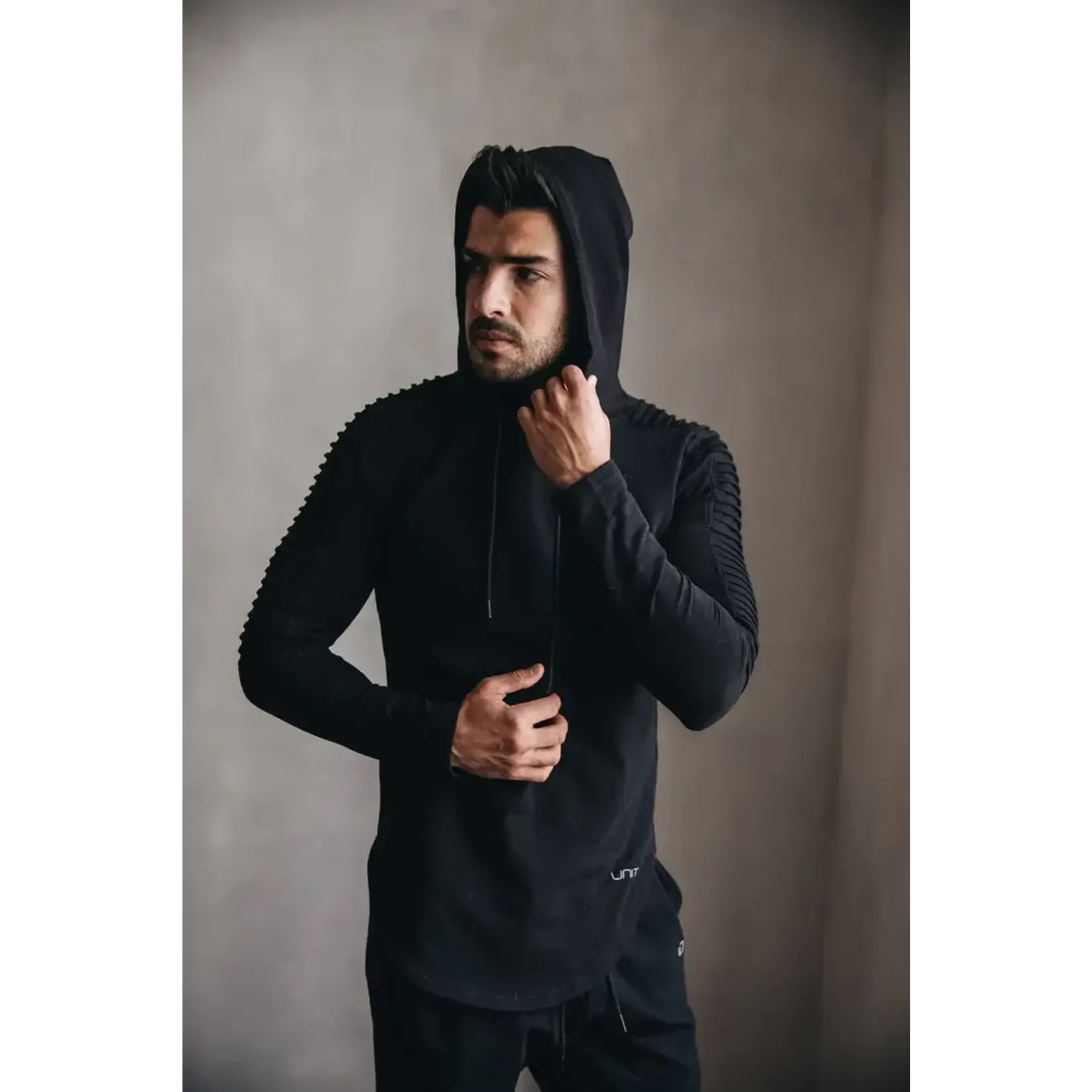 Unit Sudadera Asimétrica Con Detalle En Brazo Negra