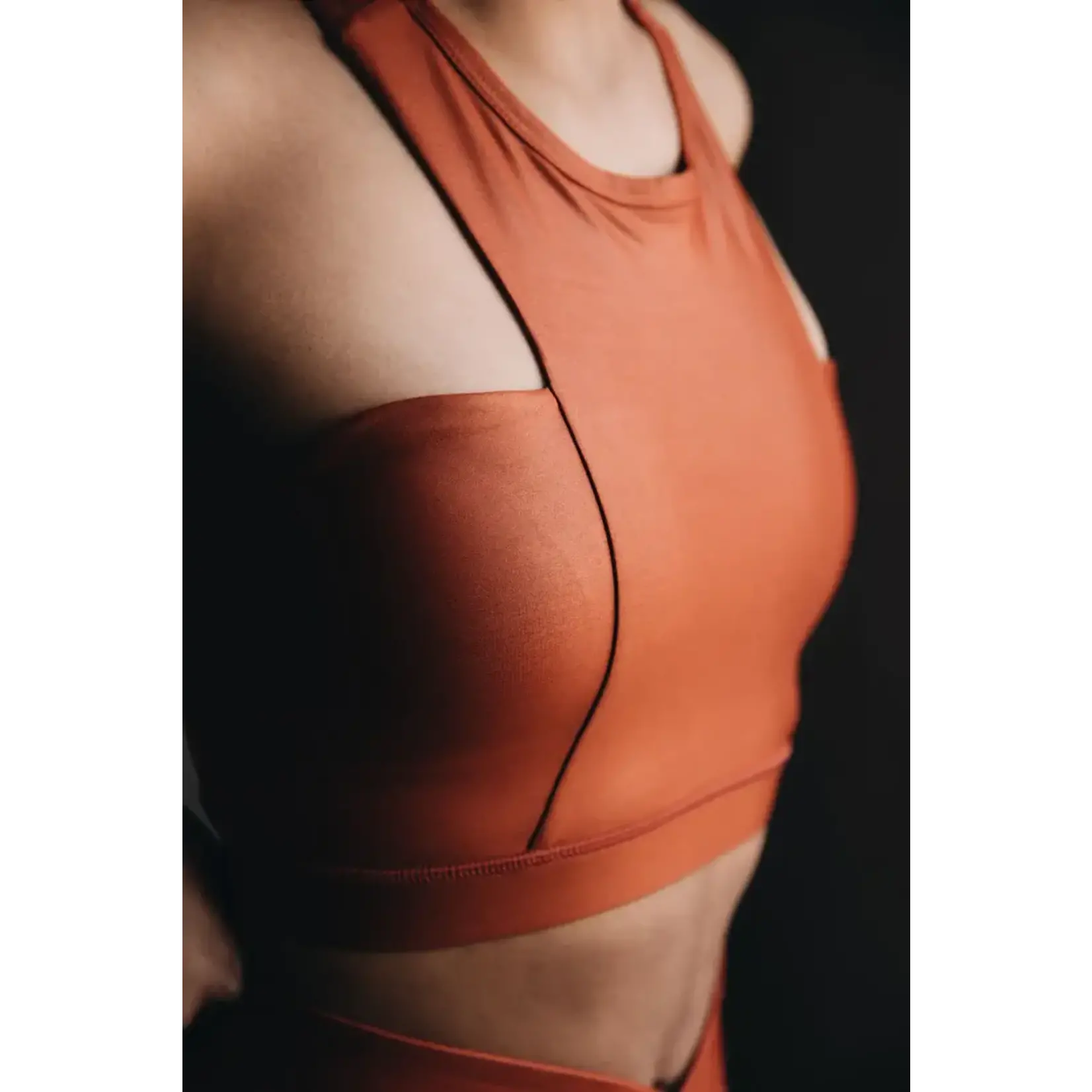 Unit Top cuello alto naranja