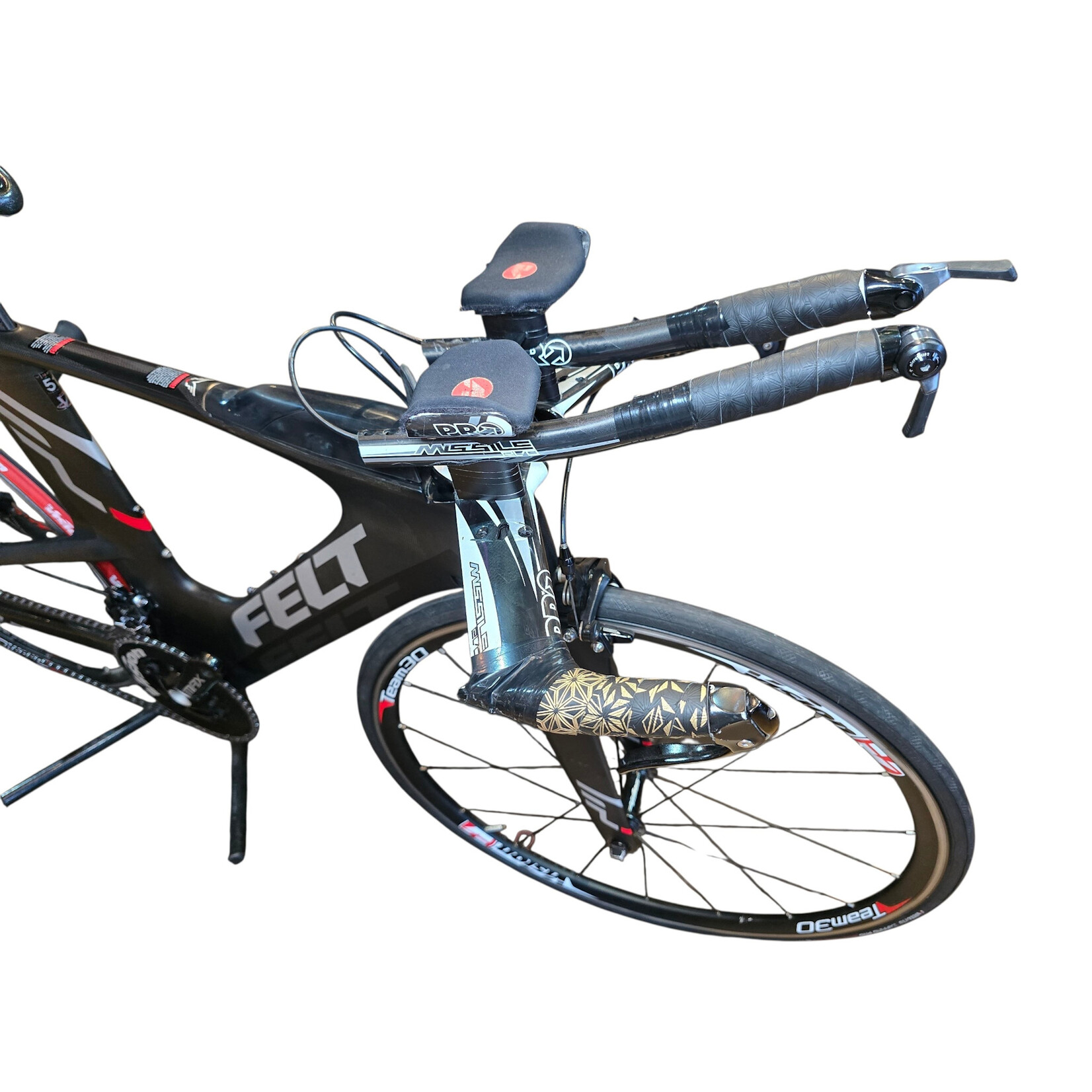 FELT Bicicleta de Triatlón (TT) Felt Full carbon mod. IA16. Año 2018. Color negra/blanco