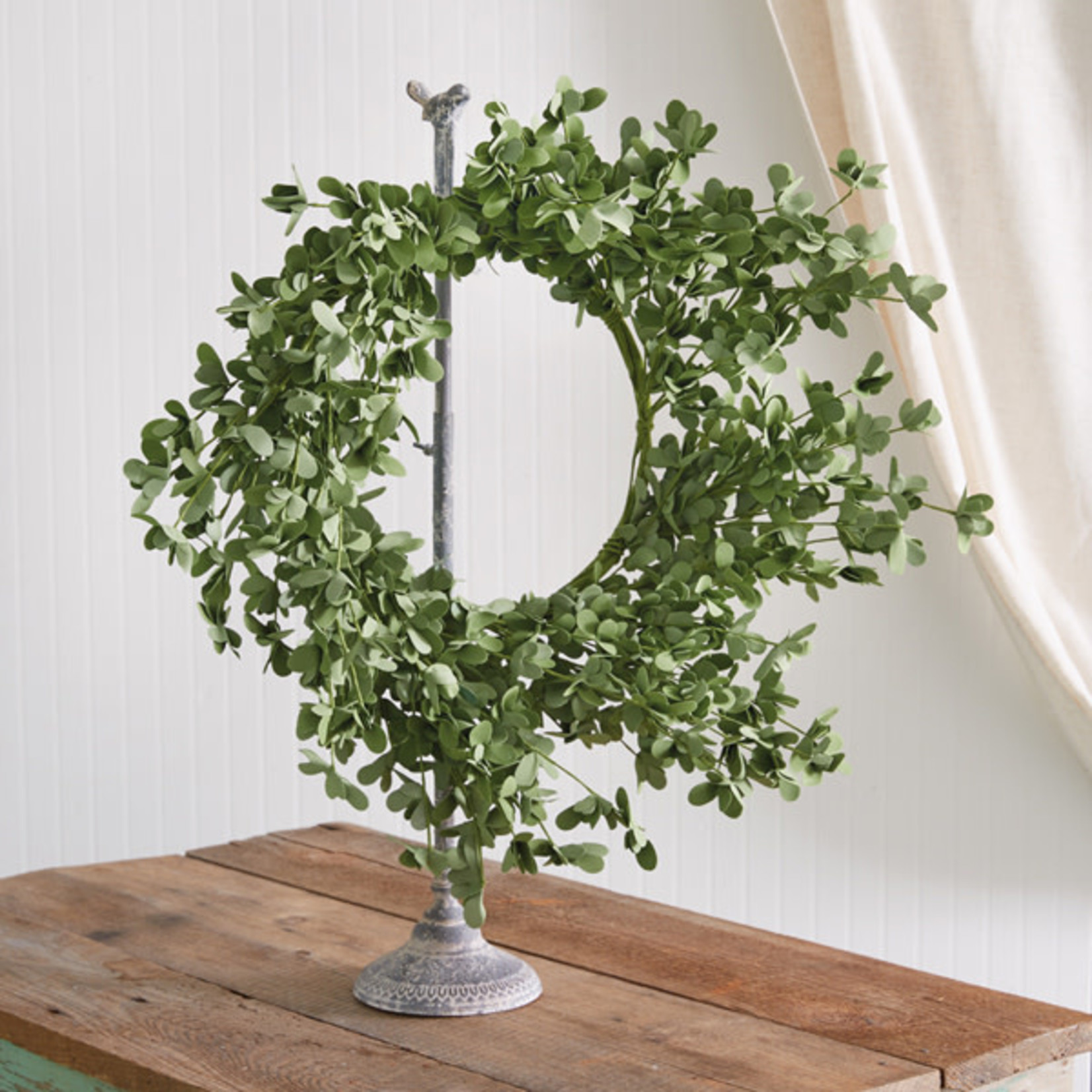 CTW Extendable Wreath Holder with Songbird