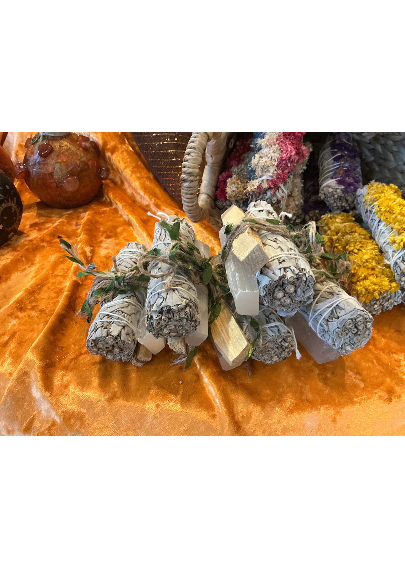 Selenite Palo santo Vibrational Healing Bundle