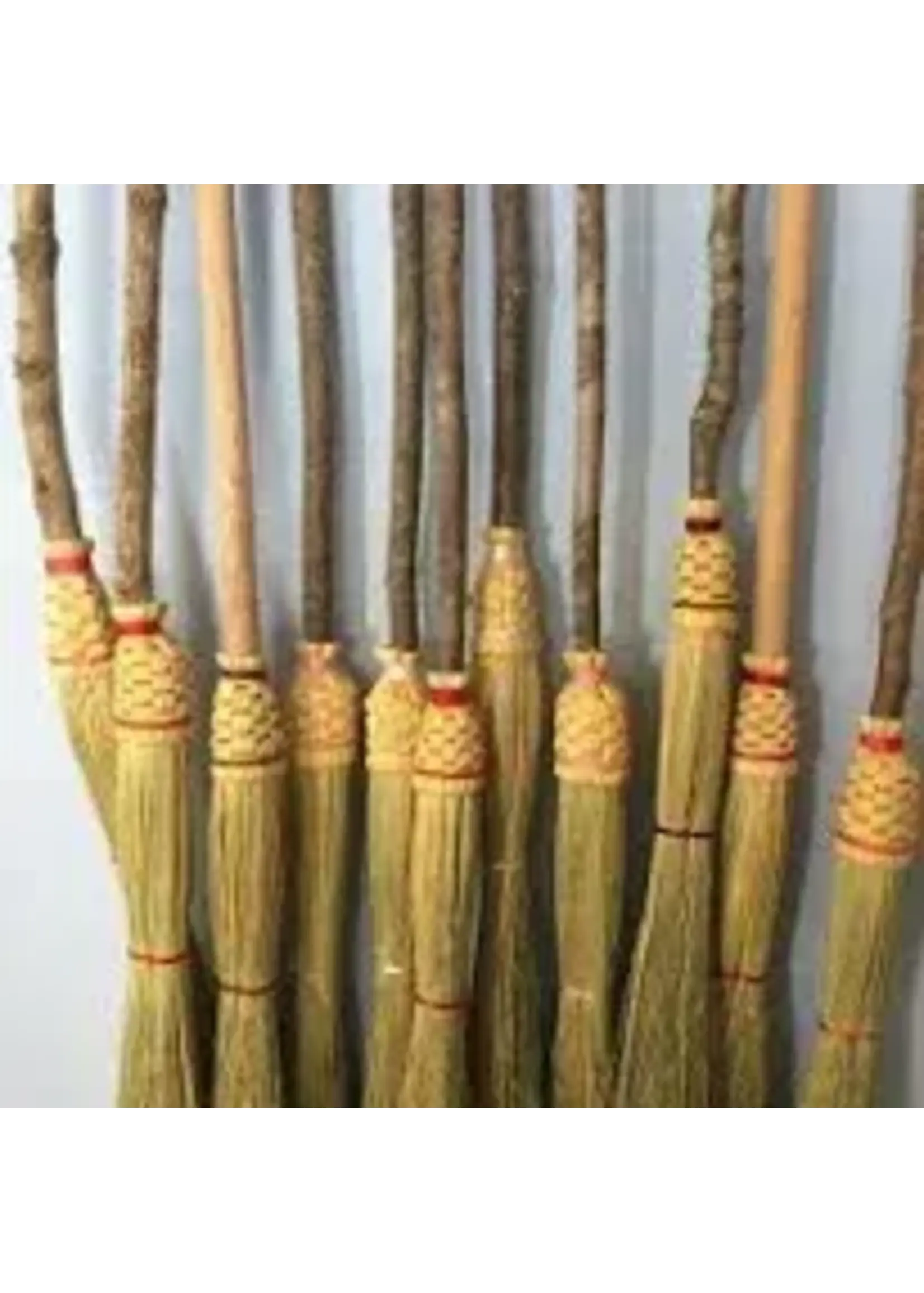 Broom Mt. Laurel Medium