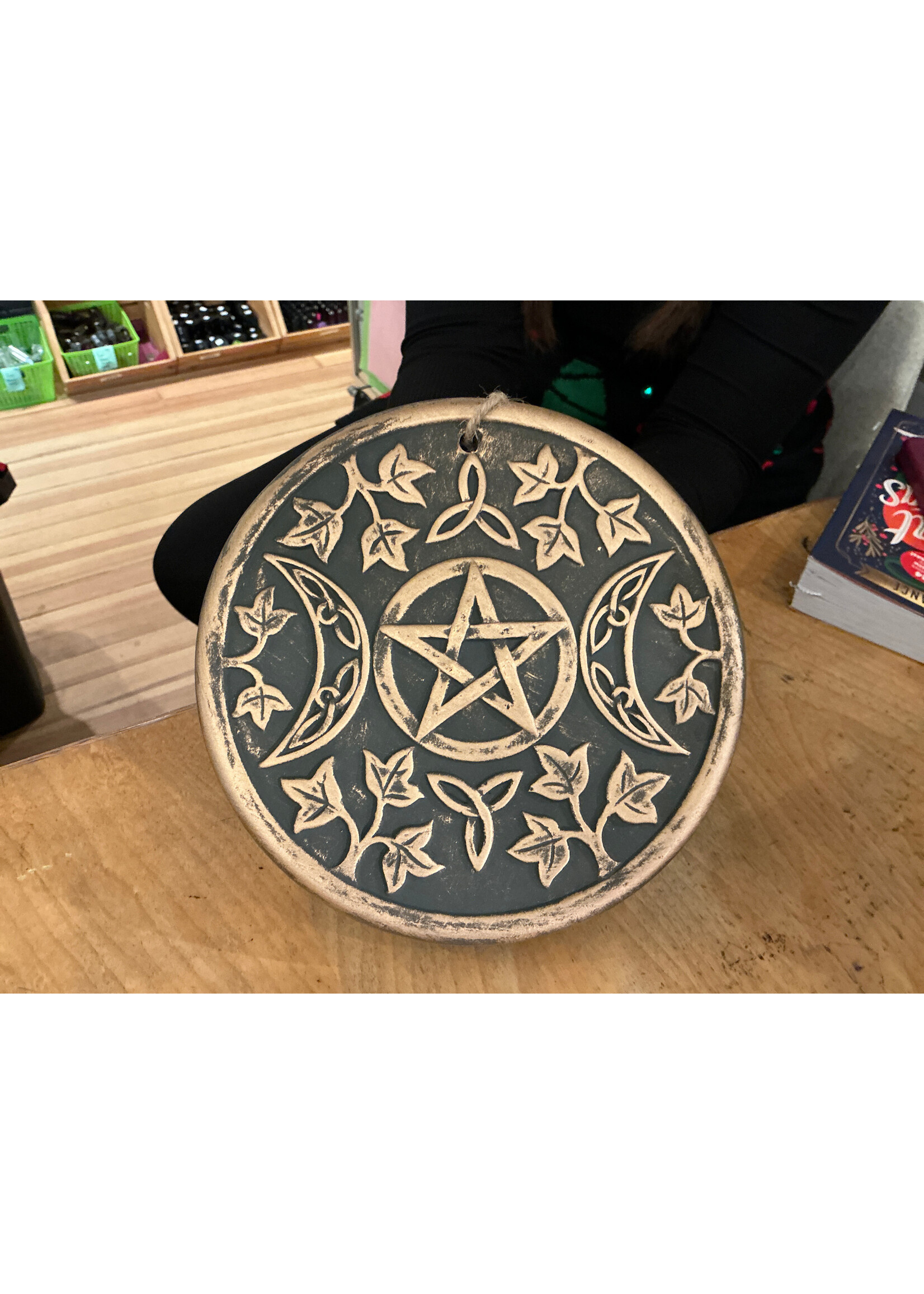 triple moon plaque 13860