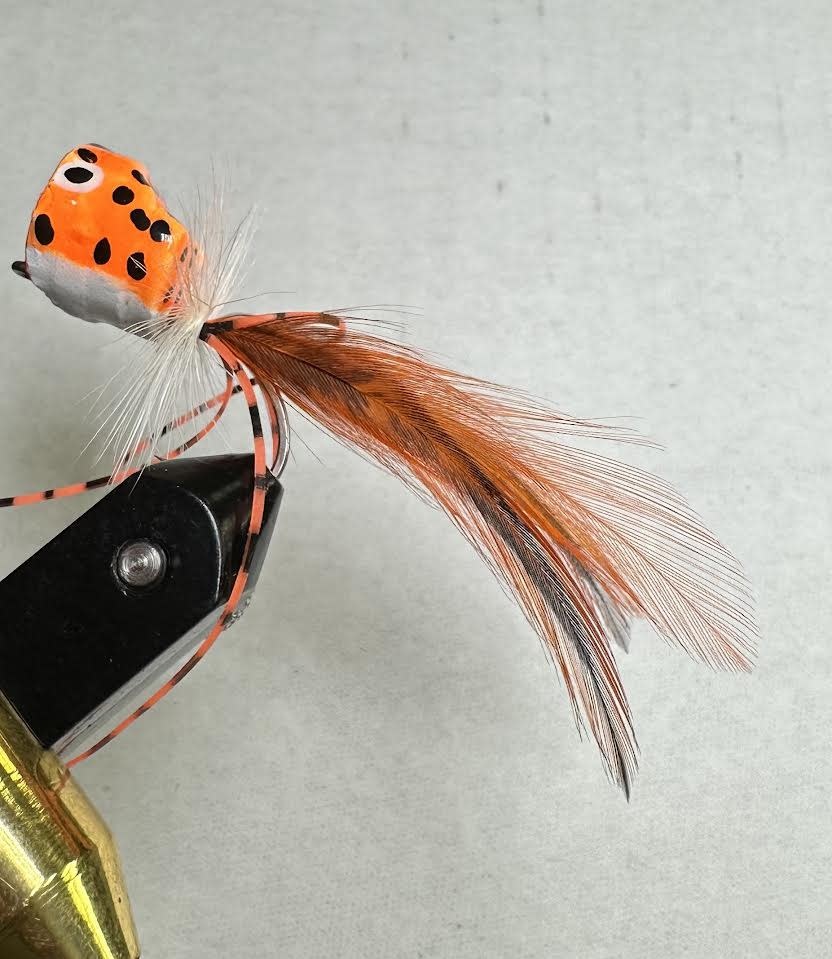 Mouches Basses Taille 6 - Poppers Grenouille - Frontier Flies - Orange/noir/rouge