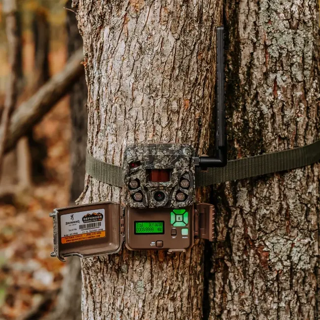 Browning Defender Vision Pro Cellular Trailcam