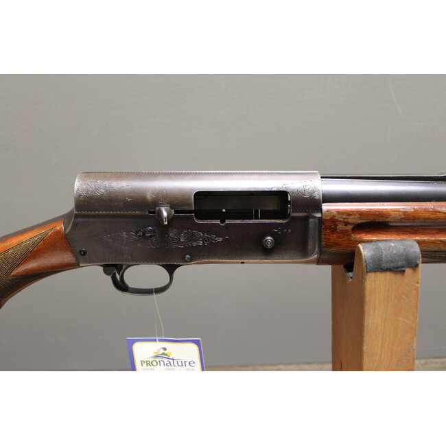 Fusil Browning Auto 5 Semi Auto Calibre 12 Ga Chambré 2 3/4'' Bois-usager