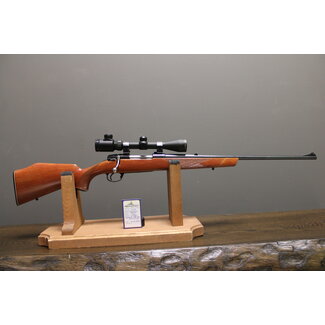 Carabine Husqvarna Modèle 9000 À Verrou Calibre 30-06 SPRG  + Télescope 3-9x40mm